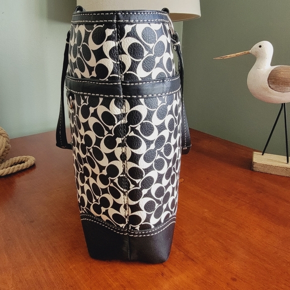 Coach F15137 Chelsea Heritage Stripe Signature Black White Coated Canvas Tote - Picture 4 of 14